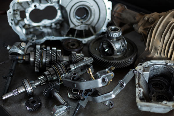 Cambio de piezas de coche en el proceso de retrofit