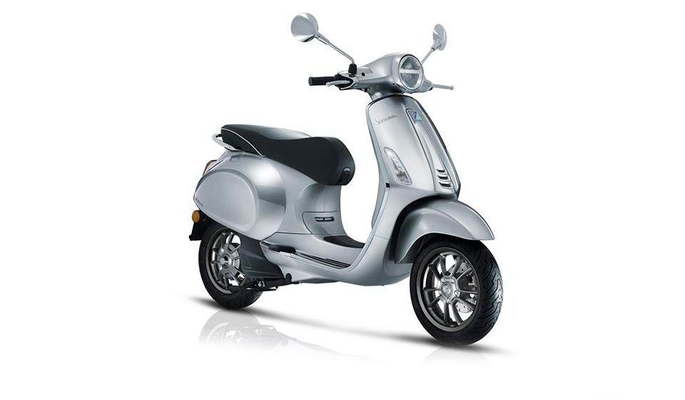 moto eléctrica icónica Italiana la Vespa Elettrica L3
